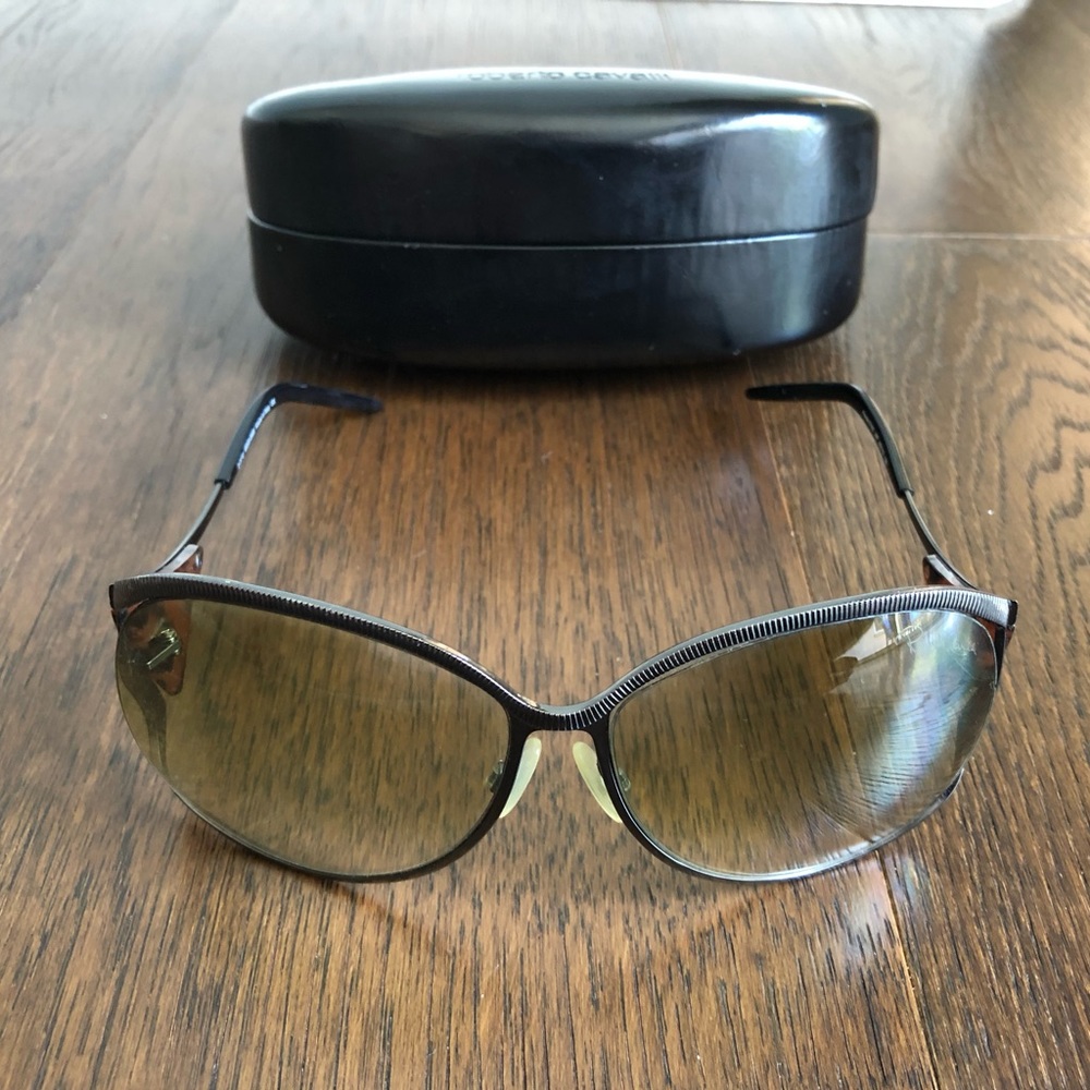 Authentic Roberto Cavalli Fresia 574S sunglasses